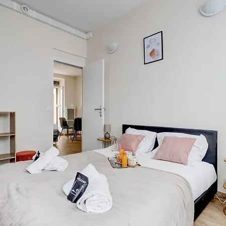 Tbs 98 - Superb Terrace In 15 Apartment